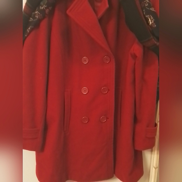 Juniors/Ladies/Women Perfect Red Knee Length Double Breasted Peacoat Size Large. - Picture 4 of 4
